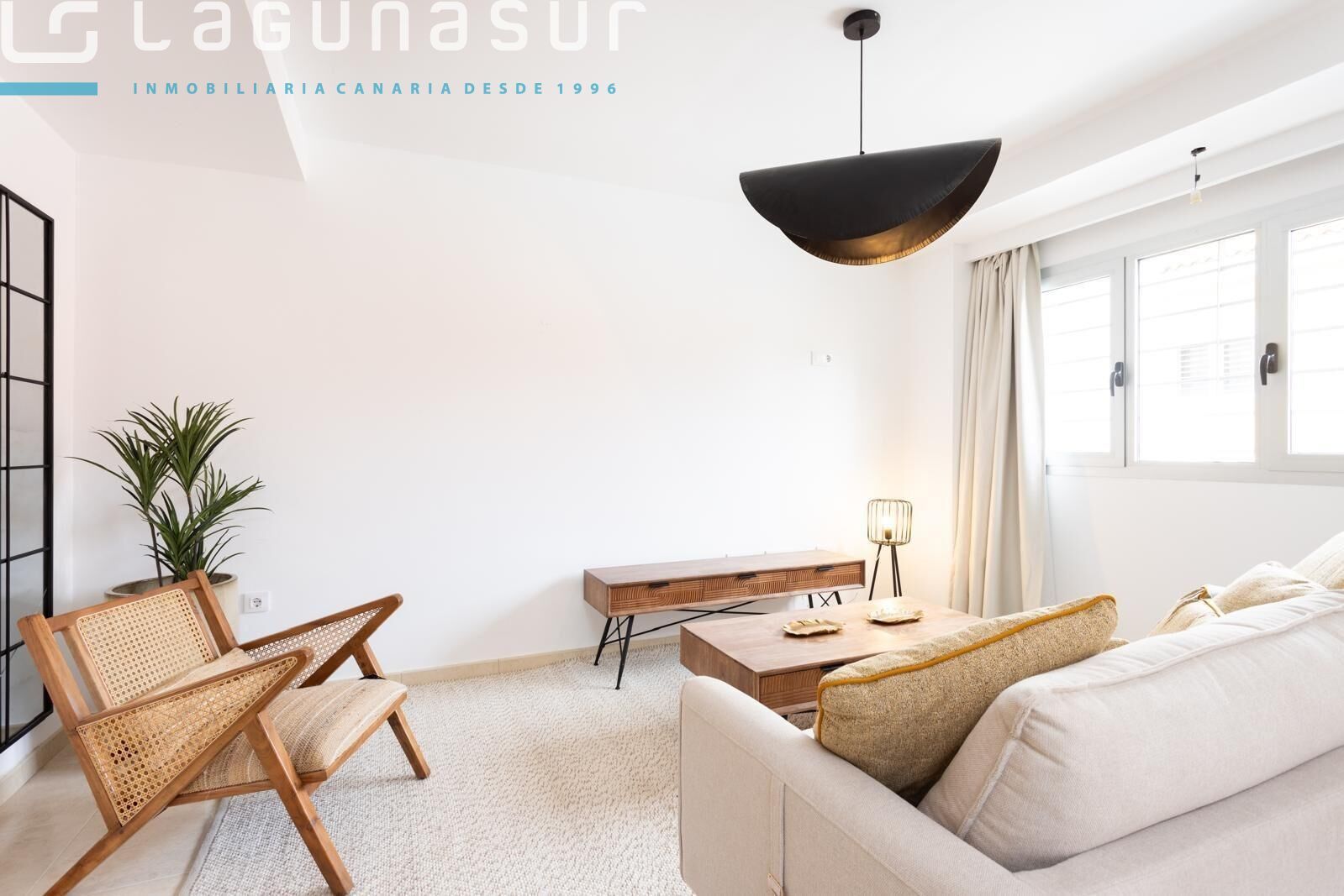 Living room of Single-family semi-detached for sale in San Cristóbal de la Laguna  with Private garden, Terrace and Storage room