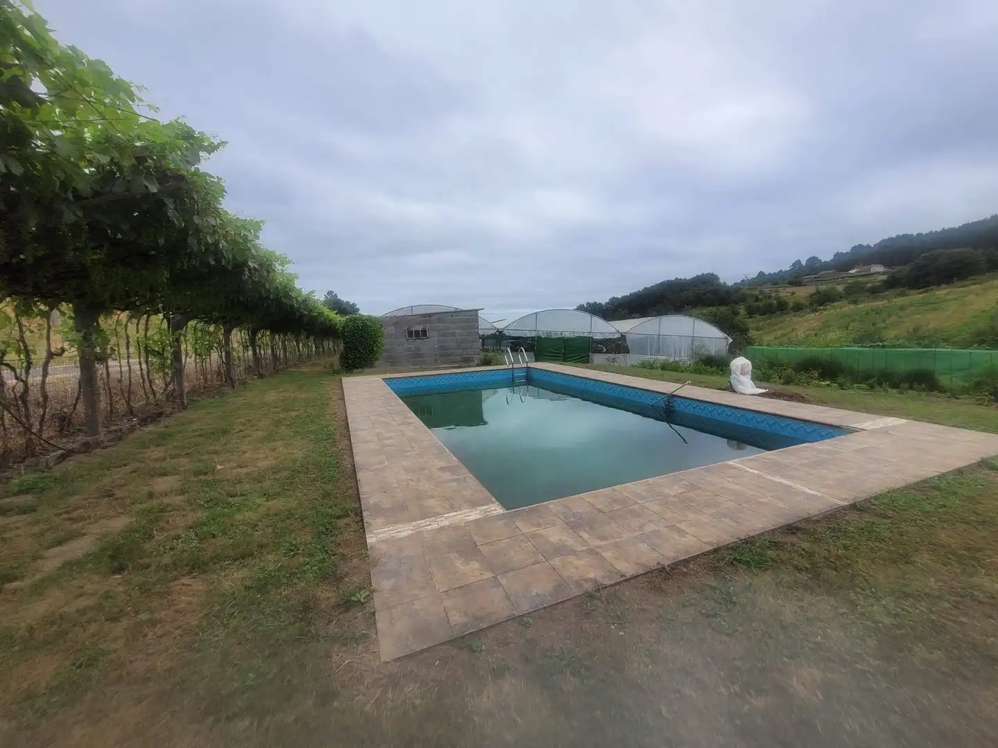 Piscina de Casa o xalet en venda en A Estrada  amb Jardí privat, Traster i Piscina