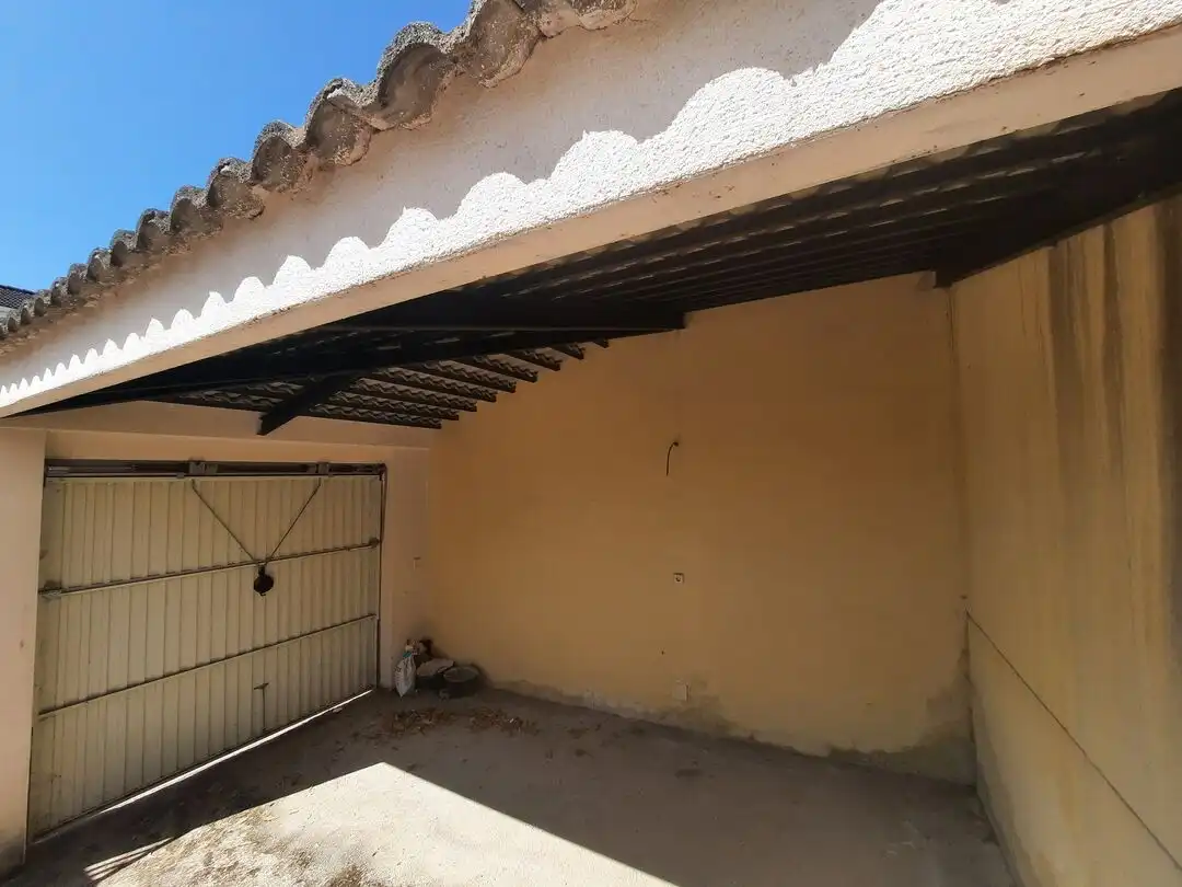 Vista exterior de Casa adosada en venda en Escalona amb Calefacció i Alarma