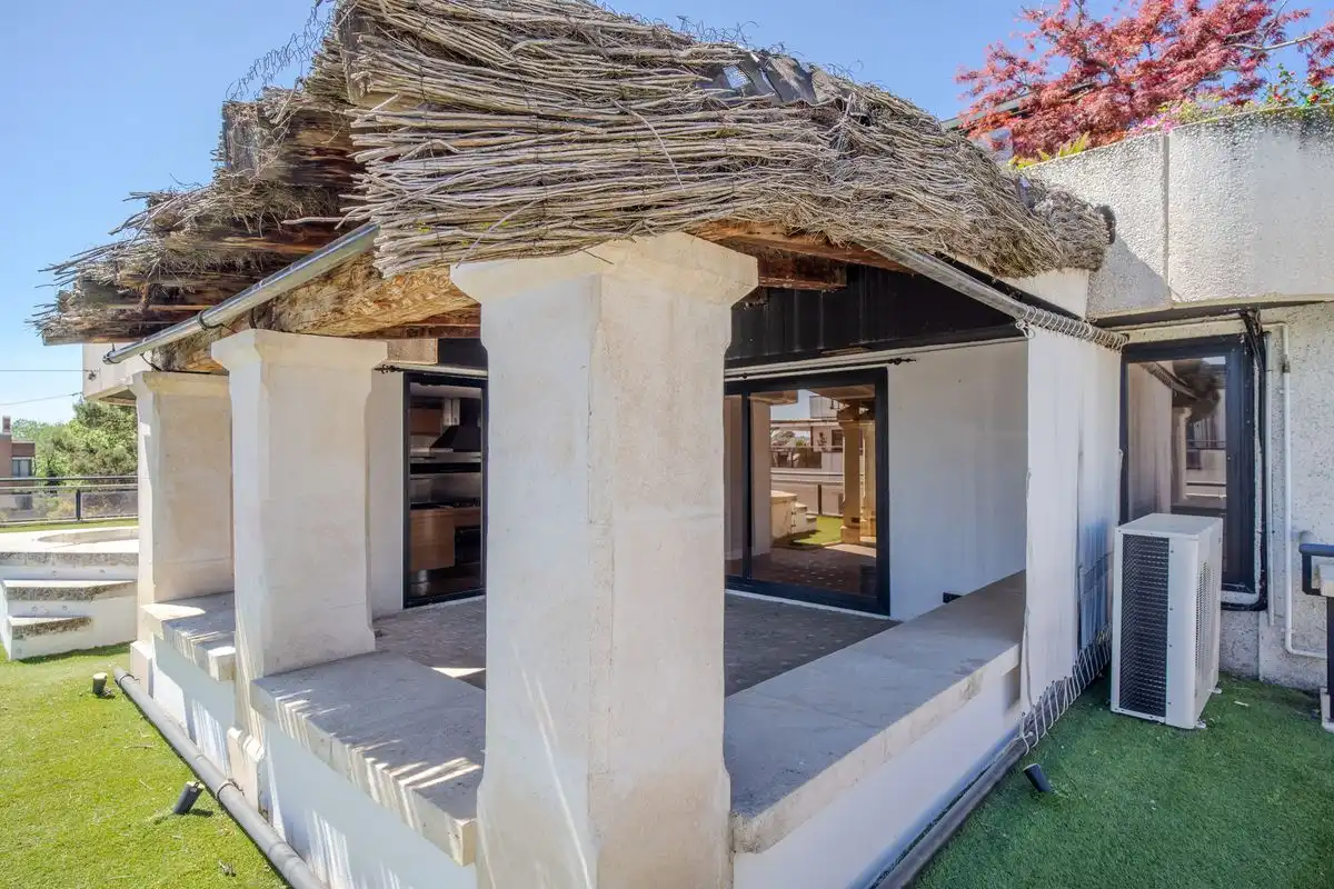 Exterior view of Attic for sale in Madrid  with Air Conditioner, Heating and Private garden