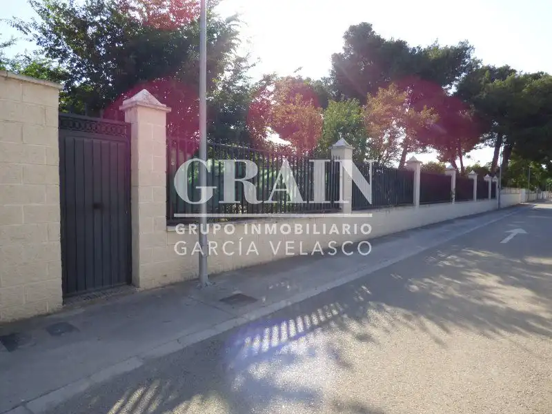 Chalet con piscina en venta en Pedanías - Extrarradio