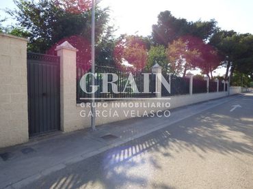 Xalet amb piscina en venda a Pedanías - Extrarradio