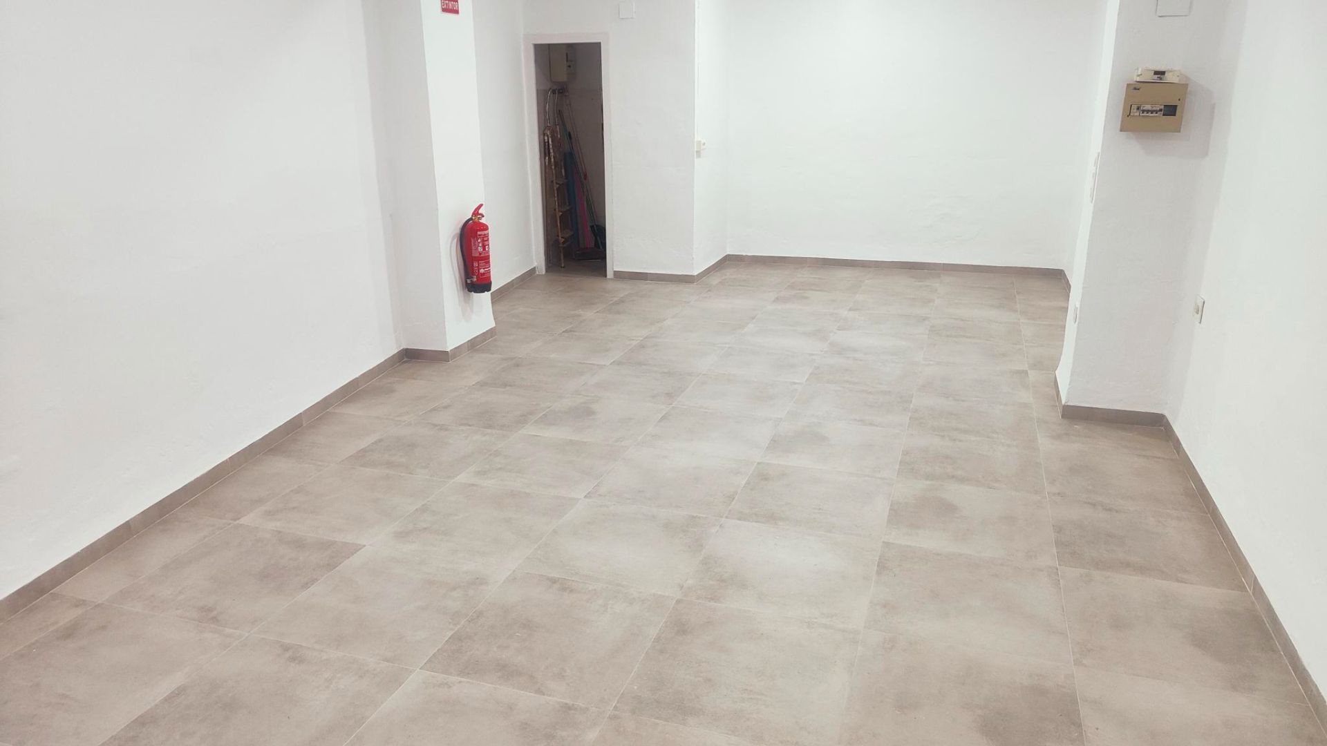 Local de alquiler en Carrer de l'Escultor Marià Benlliure, 1D