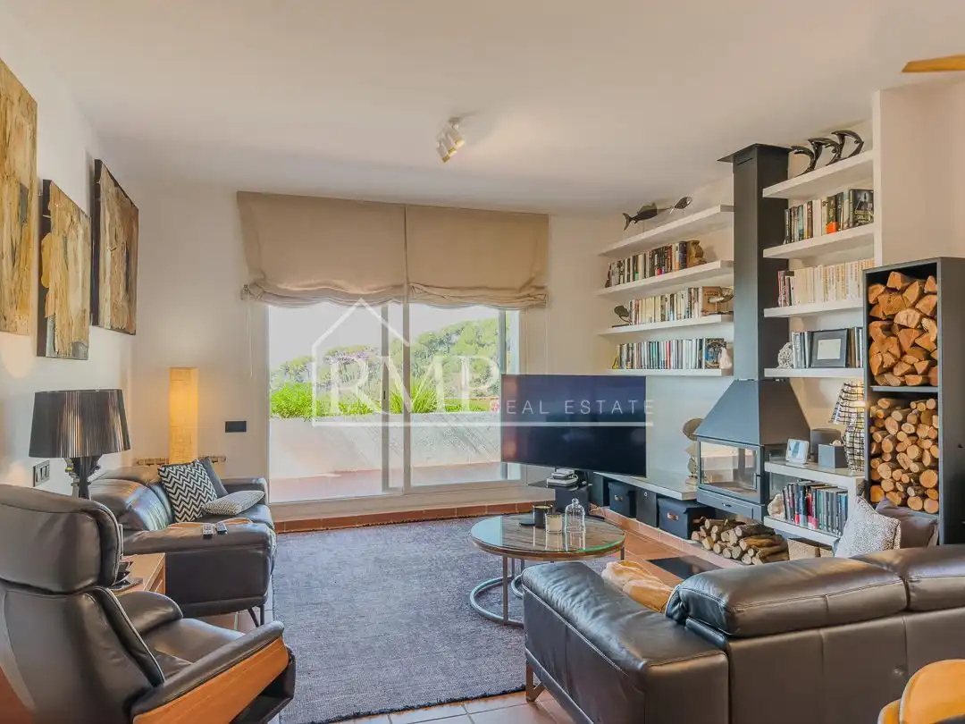Living room of Detached homes for sale in Sant Andreu de Llavaneres  with Air Conditioner, Heating and Terrace