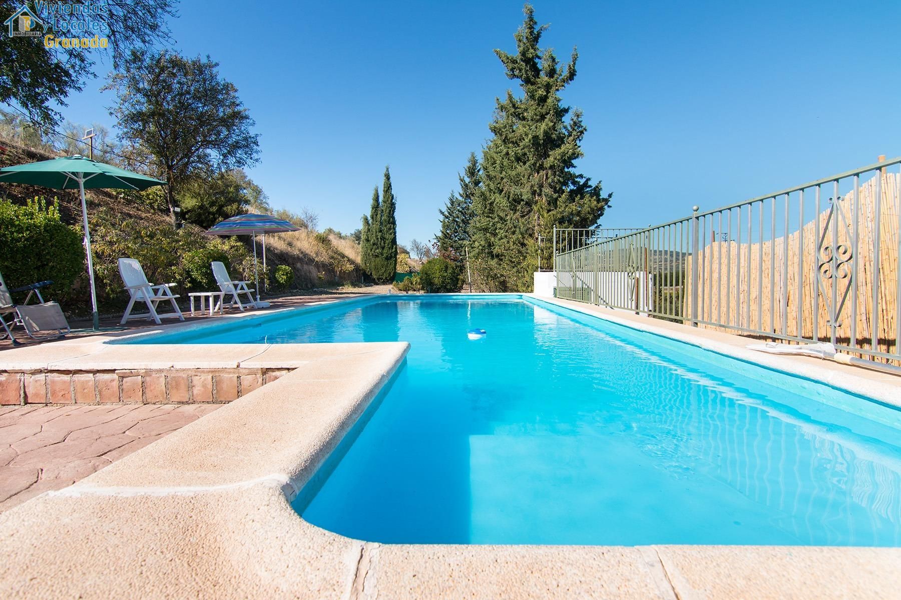 Piscina de Casa o xalet en venda en Huétor Tájar amb Calefacció, Jardí privat i Terrassa