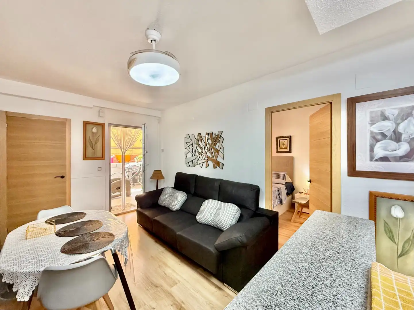 Living room of Houses for sale in Los Alcázares  with Air Conditioner, Private garden and Terrace