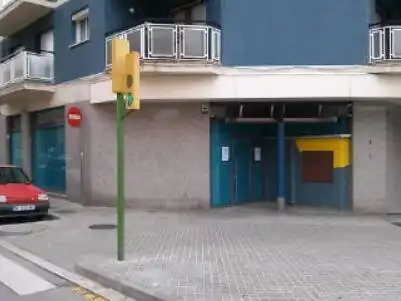 Locale commerciale in vendita a SANT CUGAT 105, imagen 2