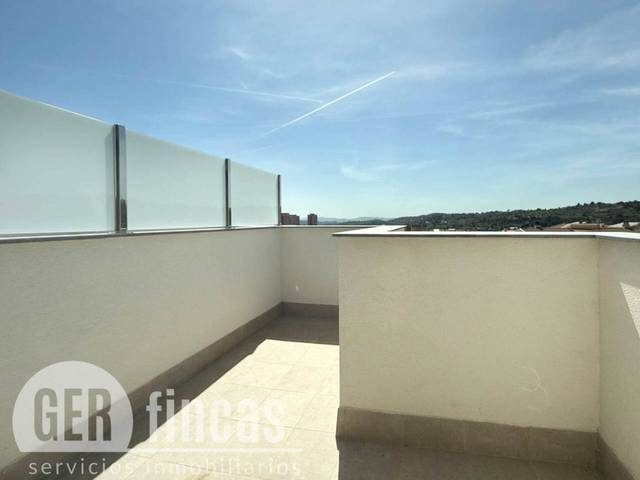 Dúplex en Venta en Calle Navas de Tolosa en Segle XX
