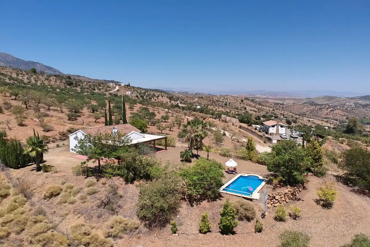 Jardí de Finca rústica en venda en Tolox amb Jardí privat, Terrassa i Piscina