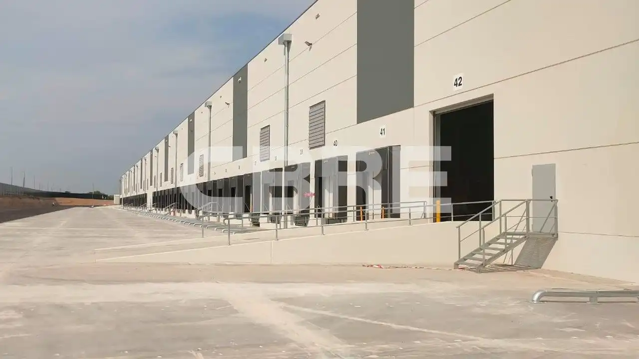 Industriegebäude zur Miete in Cabanillas del Campo, imagen 3