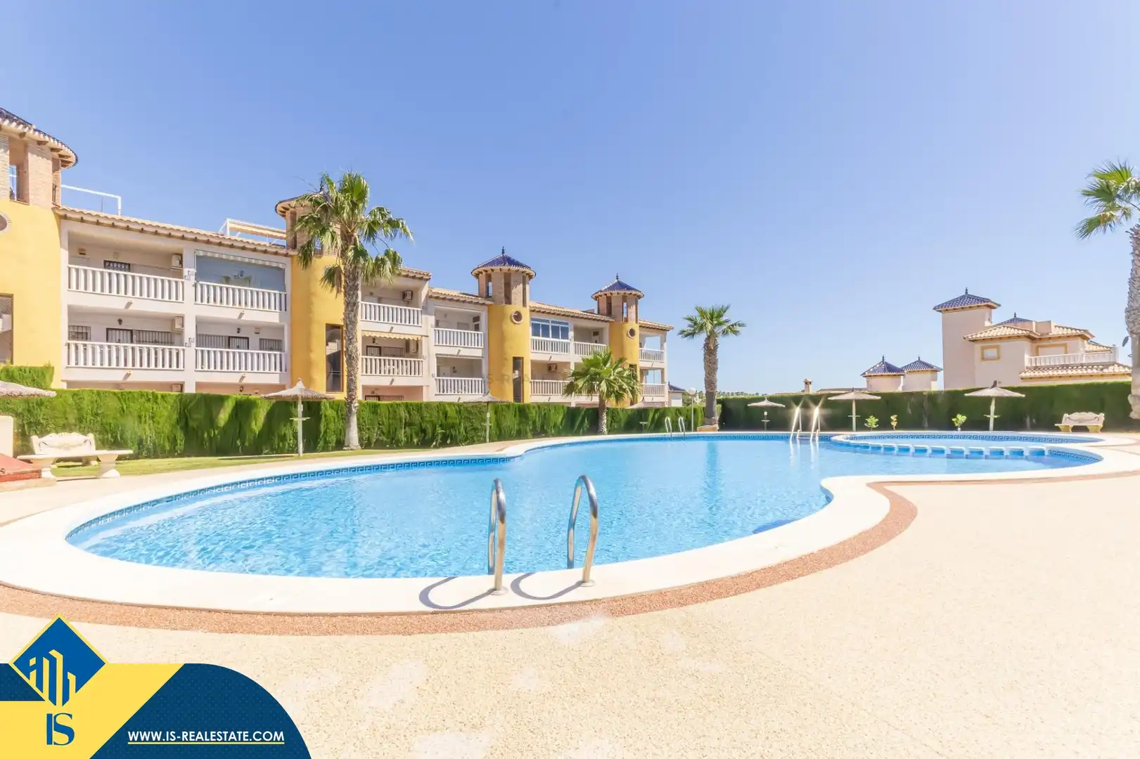 Piscina de Casa o xalet de lloguer en Orihuela amb Aire condicionat, Terrassa i Moblat