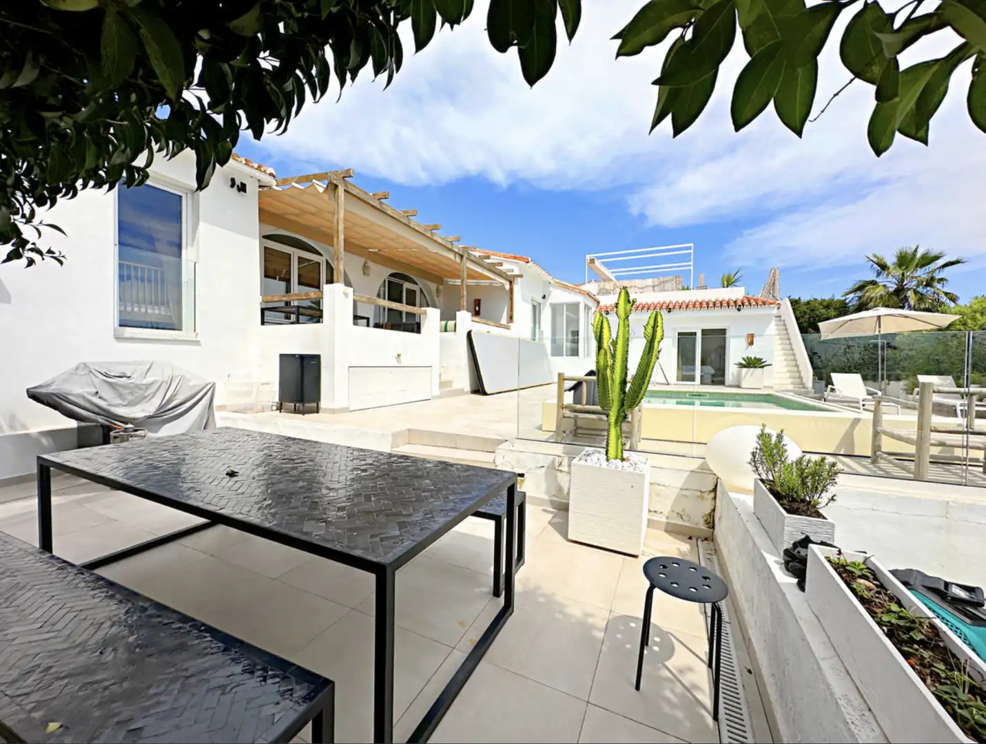 Terrassa de Casa o xalet en venda en Estepona amb Aire condicionat, Jardí privat i Terrassa