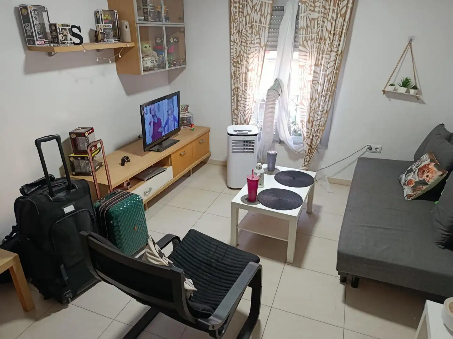 Wohnzimmer von Wohnung zur Miete in Centro