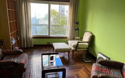 Sala d'estar de Apartament en venda en Vigo  amb Balcó