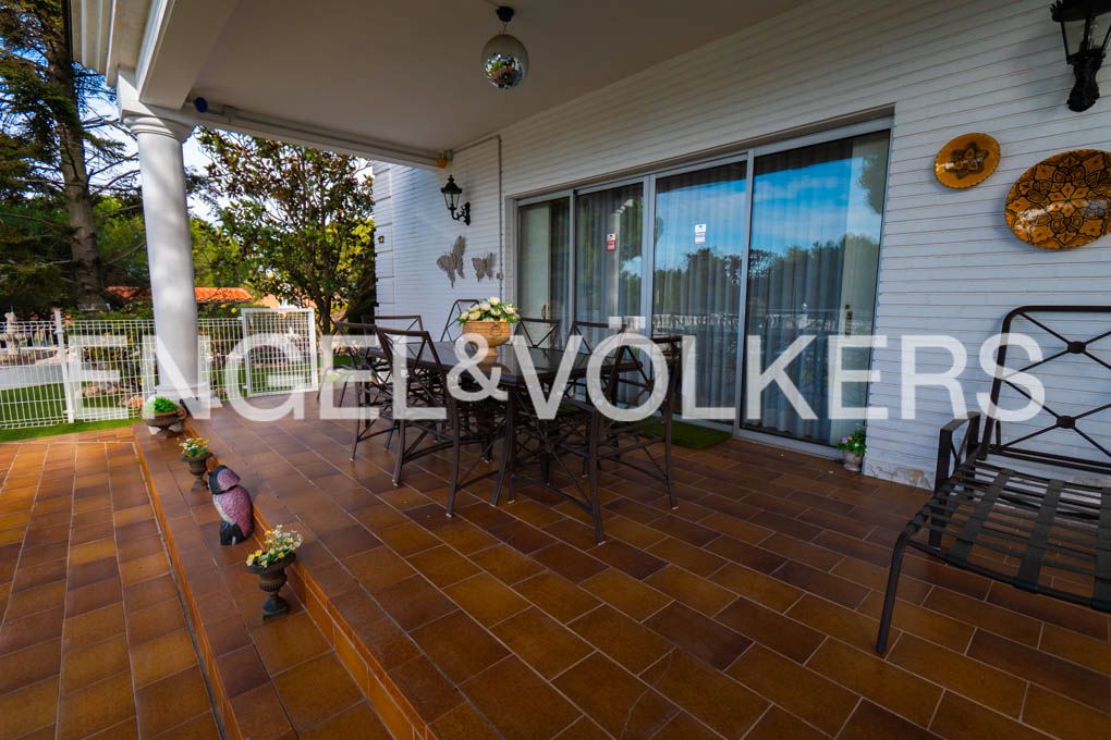 Terrassa de Casa o xalet en venda en Galapagar amb Aire condicionat, Calefacció i Jardí privat