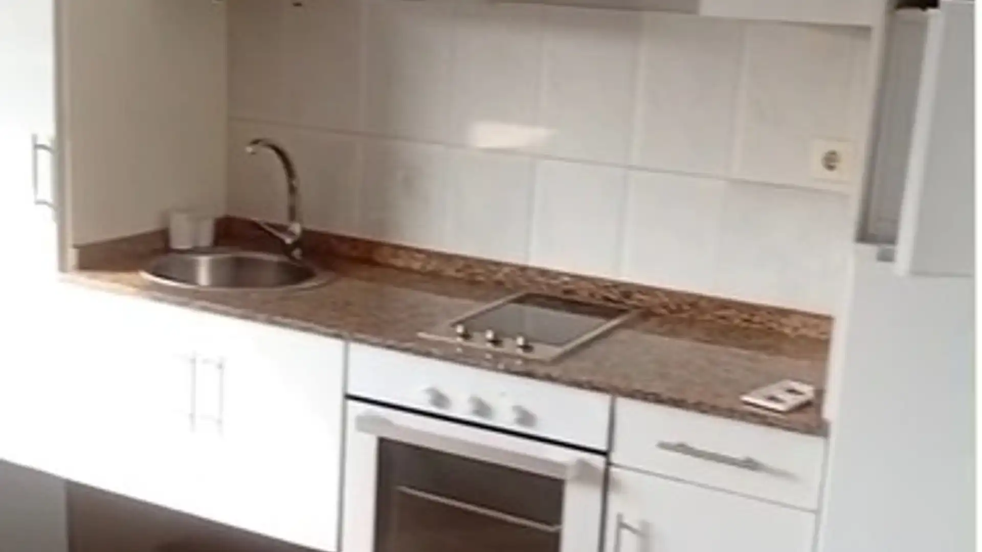 Cocina de Piso de alquiler en Nigrán con Calefacción, Parquet y Amueblado