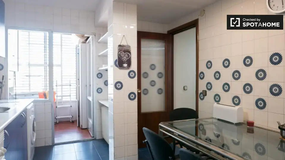 Kitchen of Flat for rent in Alcalá de Henares  with Air Conditioner, Heating and Furnished