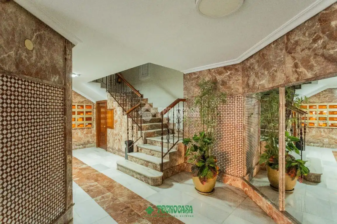 Piso en venta en Almería con Aire acondicionado