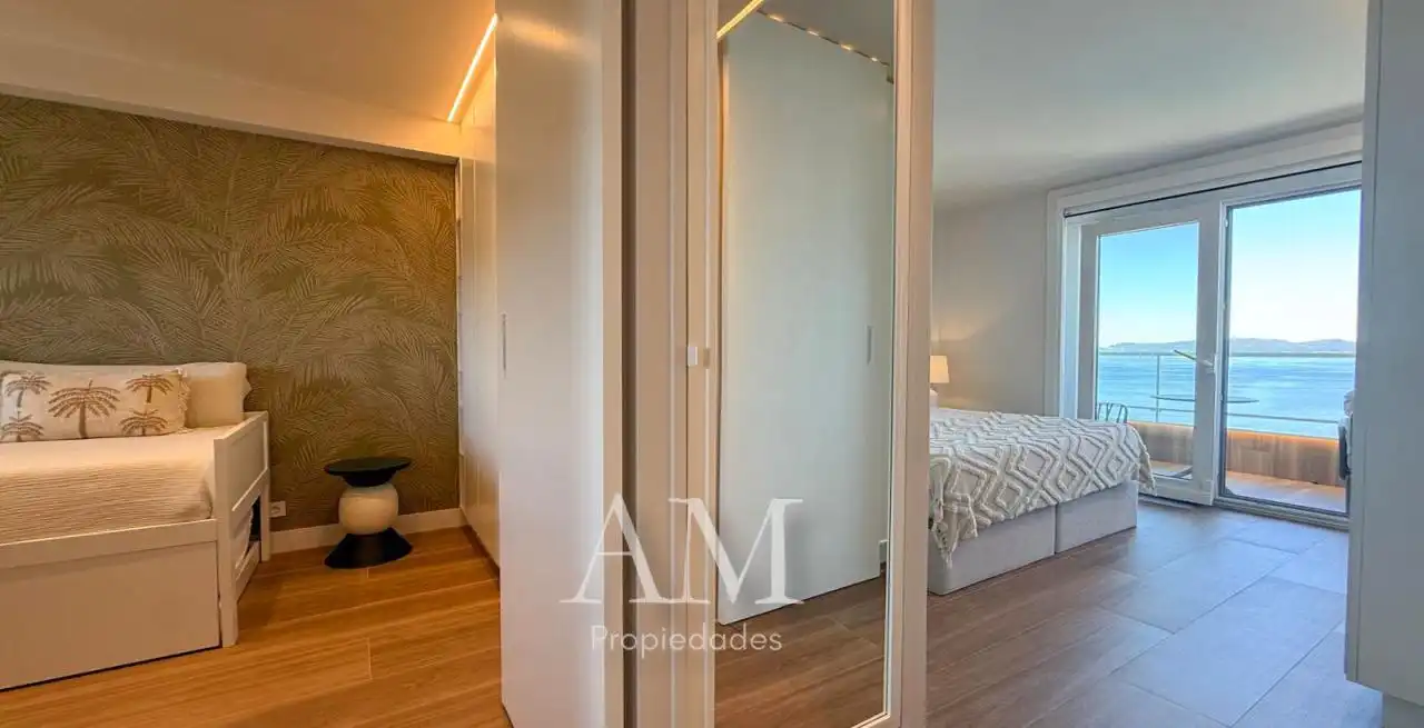 Schlafzimmer von Wohnung zum Verkauf in Vigo  mit Heizung, Terrasse und Abstellraum