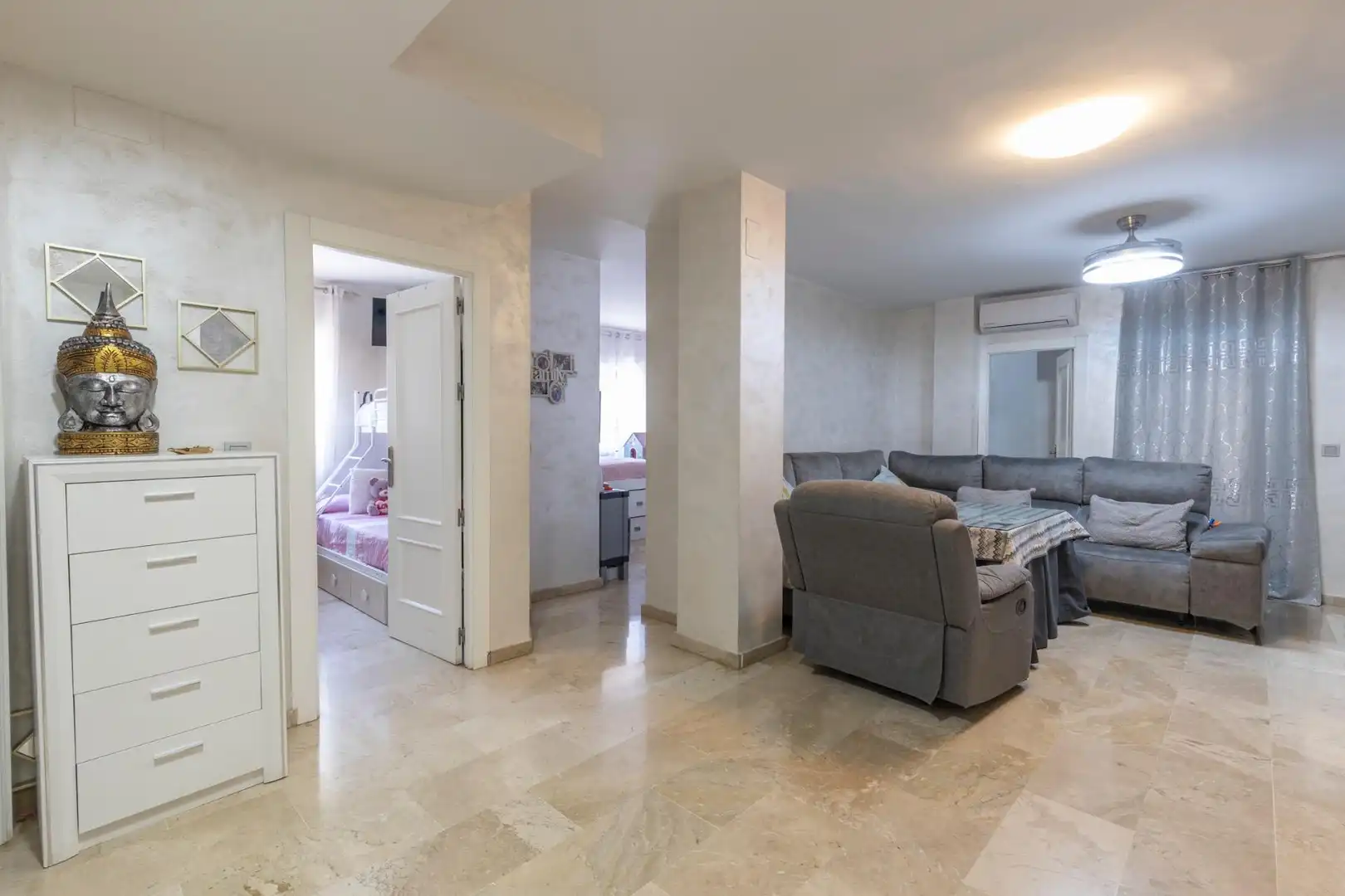 Sala d'estar de Pis en venda en Cijuela amb Aire condicionat i Terrassa