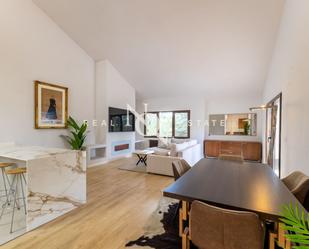 Sala d'estar de Casa o xalet de lloguer en Chiva amb Aire condicionat, Calefacció i Terrassa