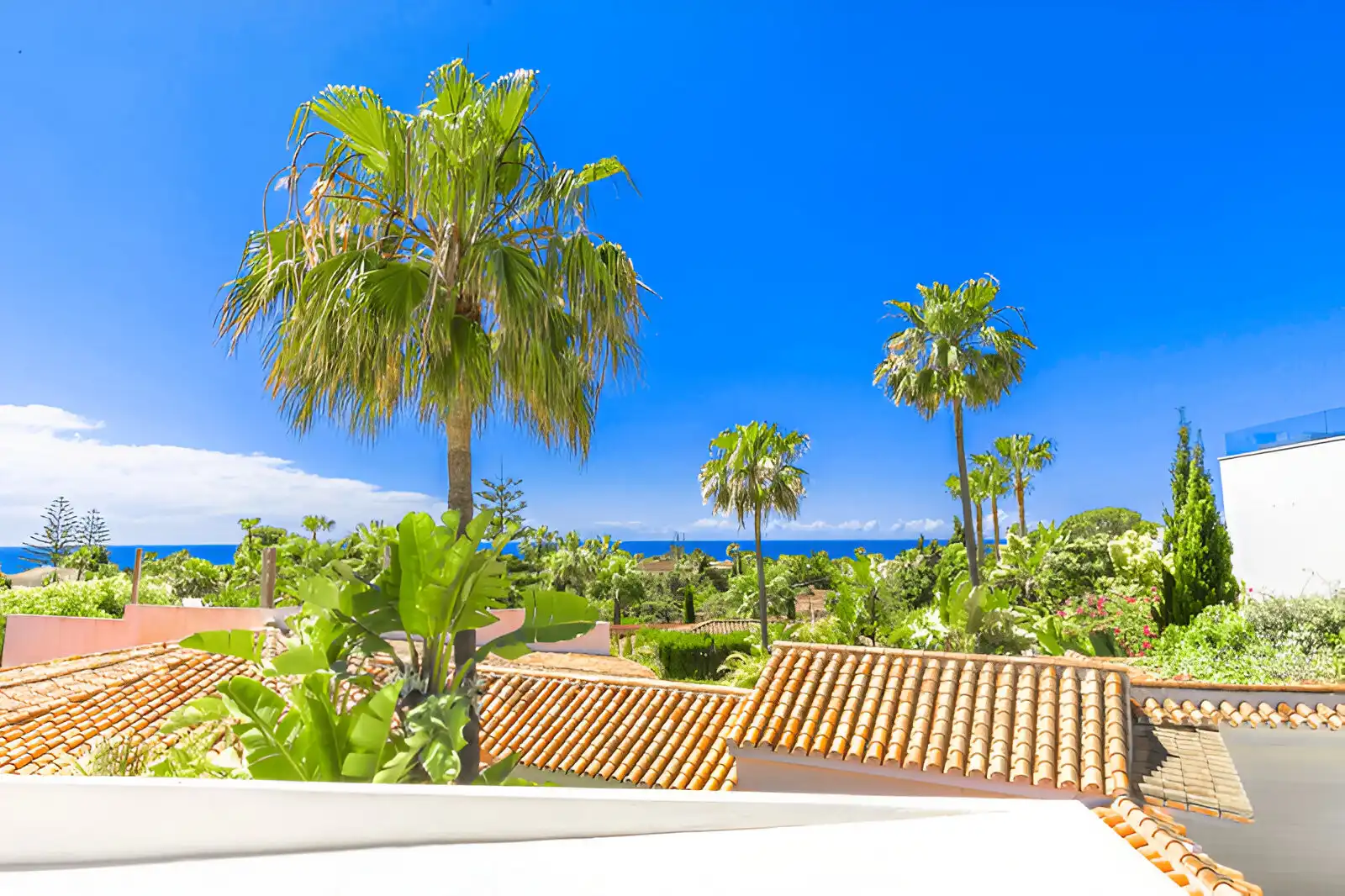Vista exterior de Casa o chalet en venta en Marbella con Aire acondicionado, Jardín privado y Terraza