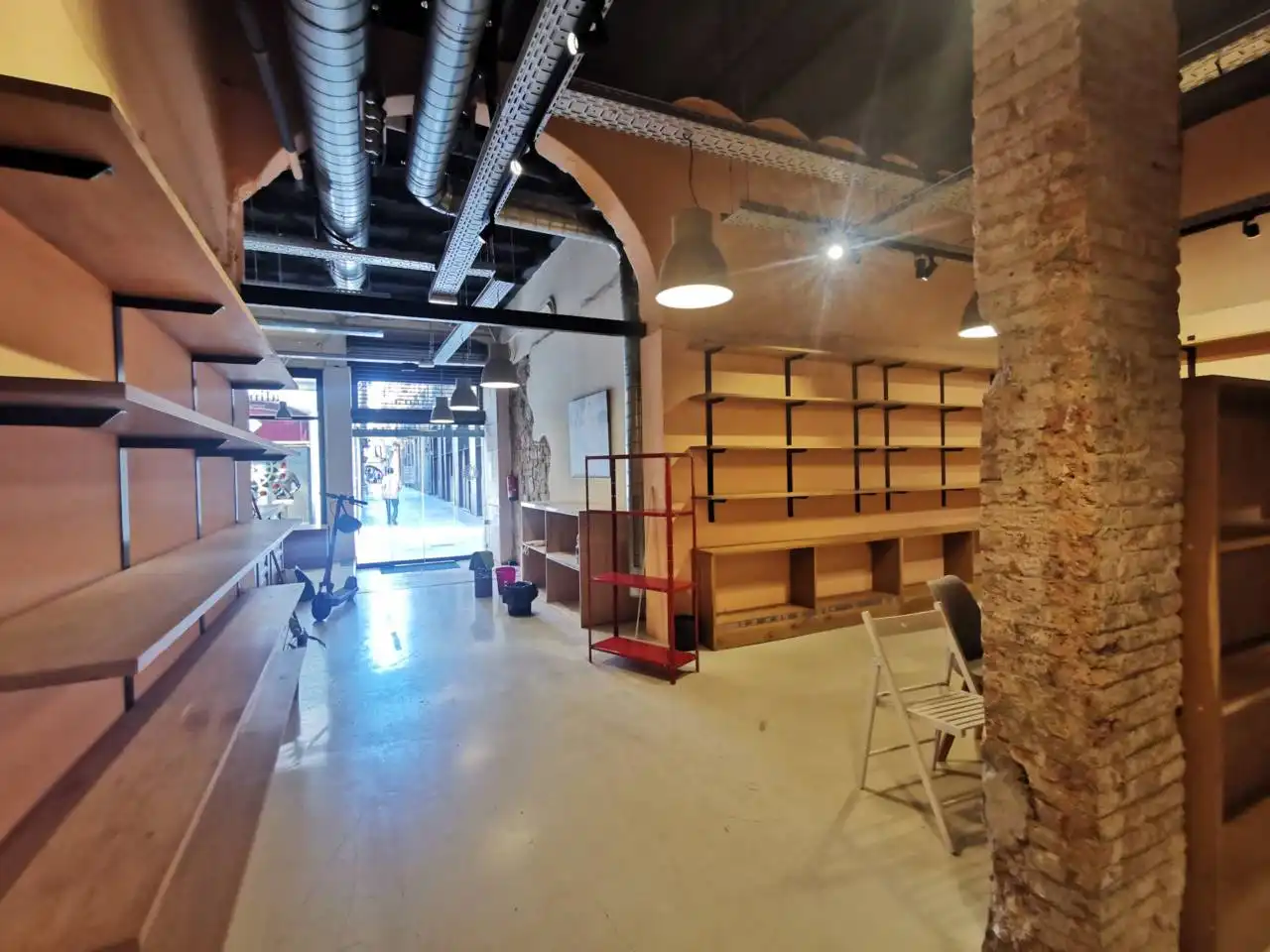 Business premises to rent in Calle Abeuradors