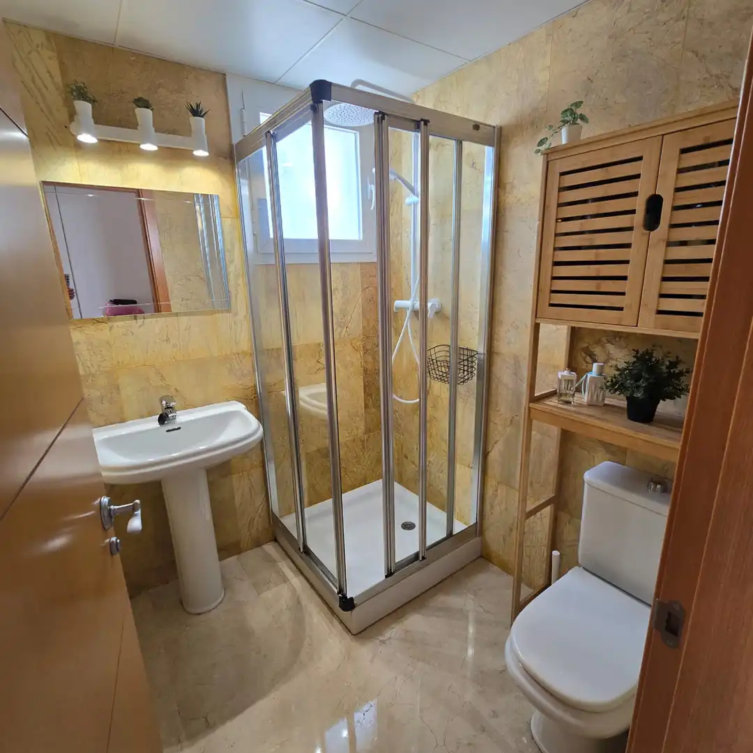 Bathroom of Attic for sale in Benalmádena  with Air Conditioner, Terrace and Storage room