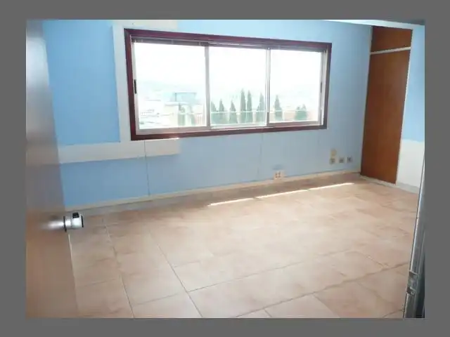 Habitación de Oficina de alquiler en A Coruña Capital 