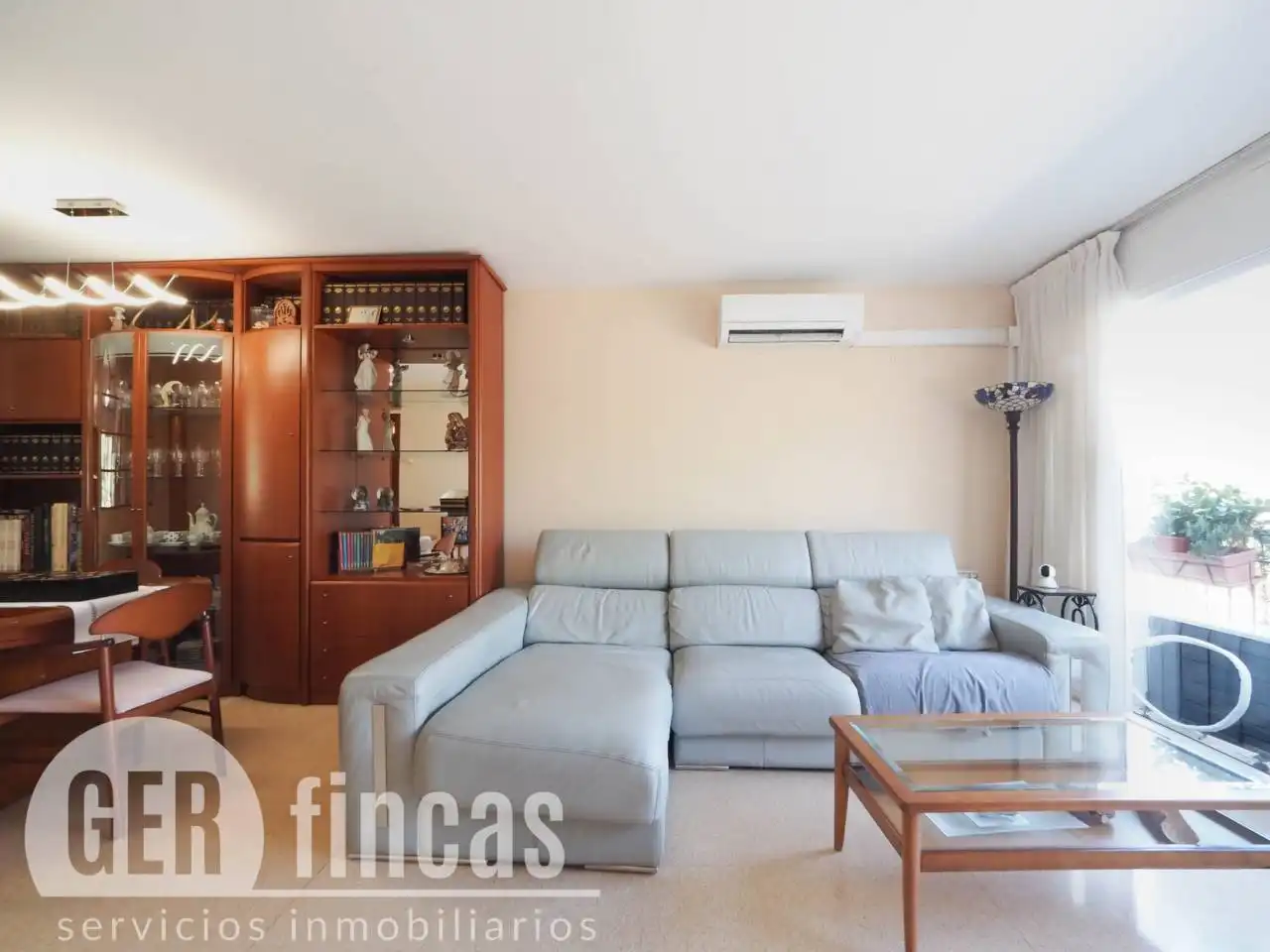 Sala de estar de Piso en venta en Terrassa con Aire acondicionado, Calefacción y Balcón