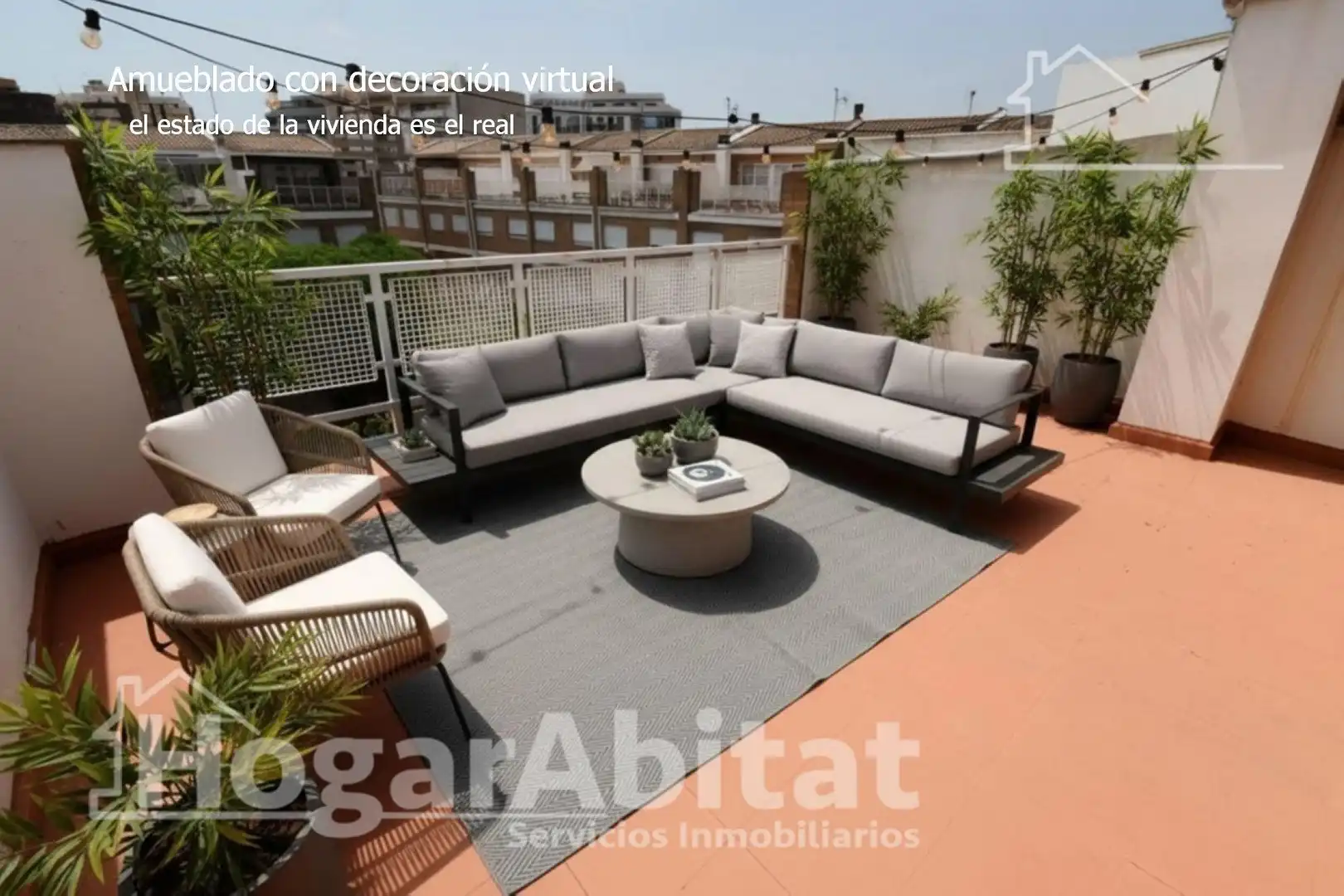 Terrasse von Einfamilien-Reihenhaus zum Verkauf in Burriana / Borriana mit Privatgarten, Terrasse und Möbliert