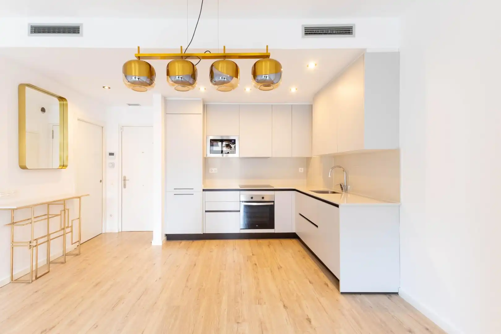 Küche von Maisonette zum Verkauf in Barcelona mit Klimaanlage, Parkett und Terrasse