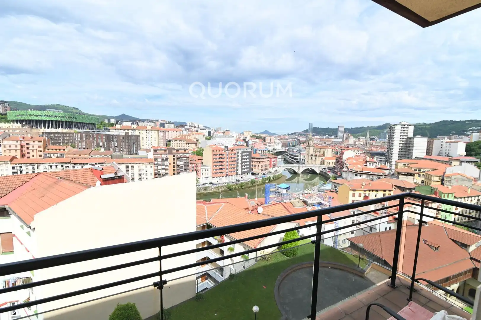 Terraza de Piso en venta en Bilbao  con Calefacción y Terraza