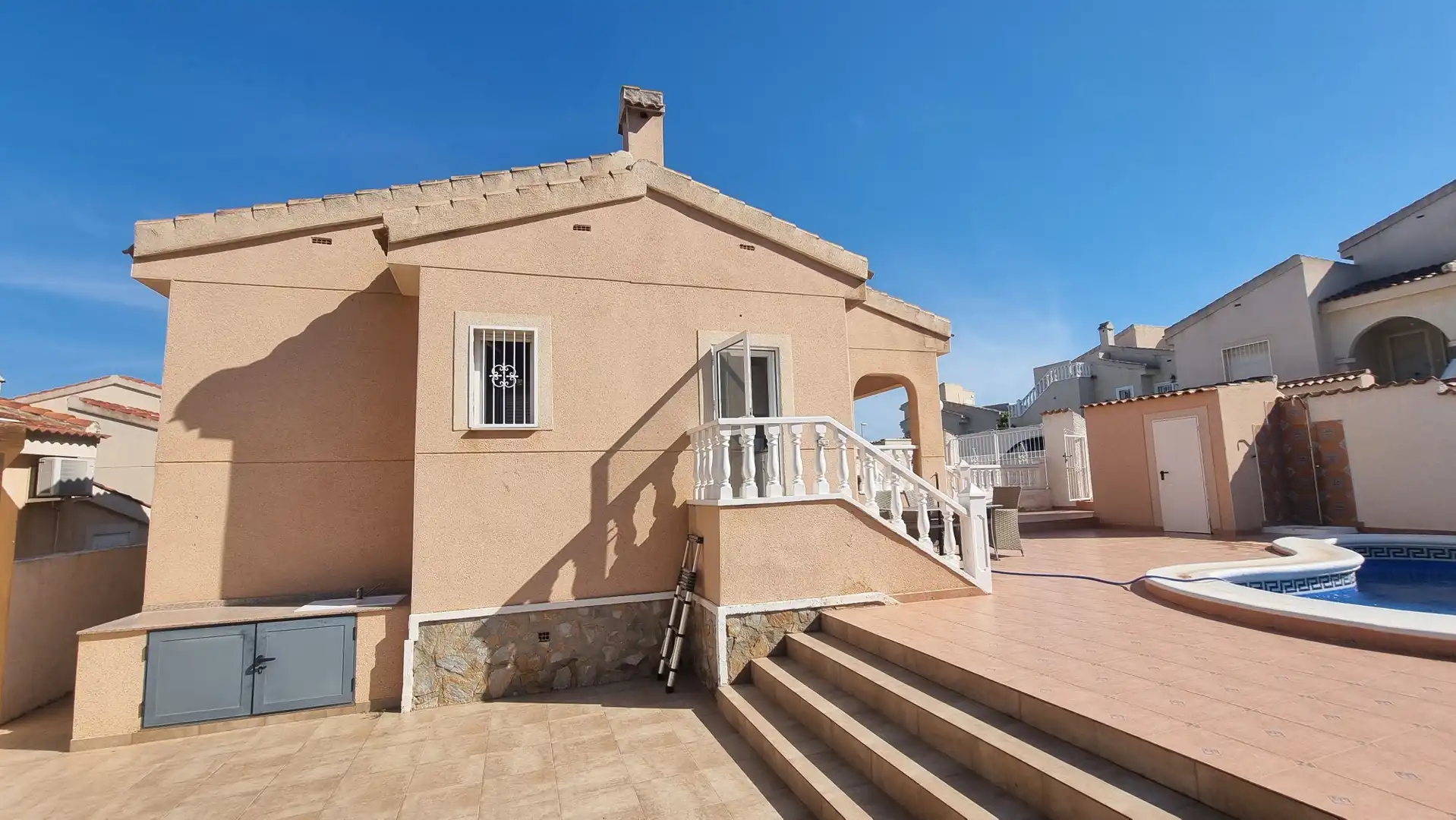 Vista exterior de Casa o chalet en venta en Rojales con Aire acondicionado, Jardín privado y Terraza