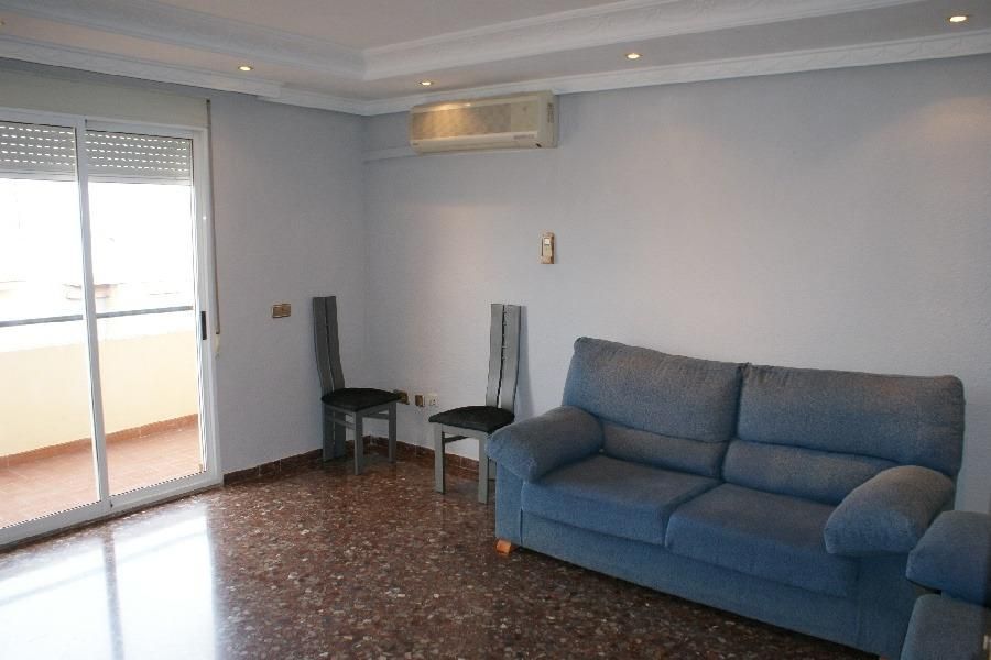 Wohnzimmer von Wohnung miete in Oria mit Klimaanlage und Balkon