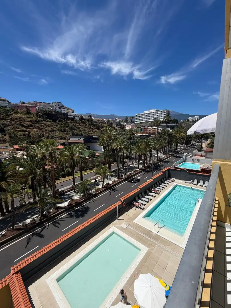 Vista exterior de Estudi de lloguer en Puerto de la Cruz amb Parquet, Terrassa i Balcó