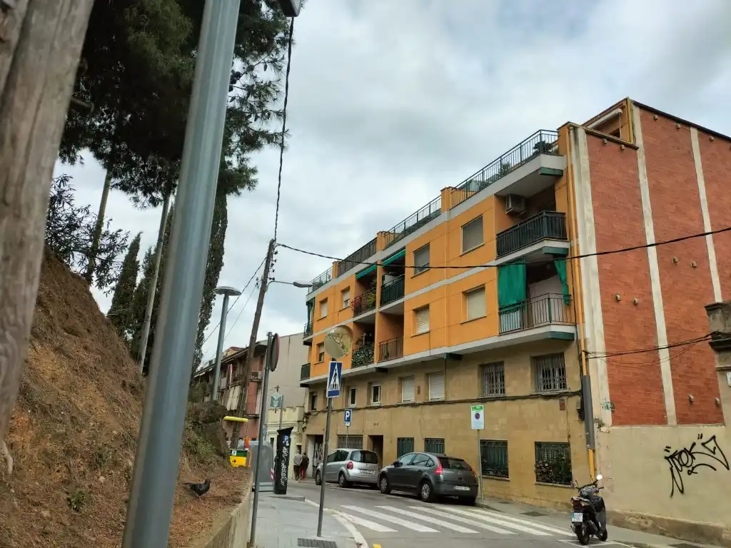 Vista exterior de Local en venta en Barcelona