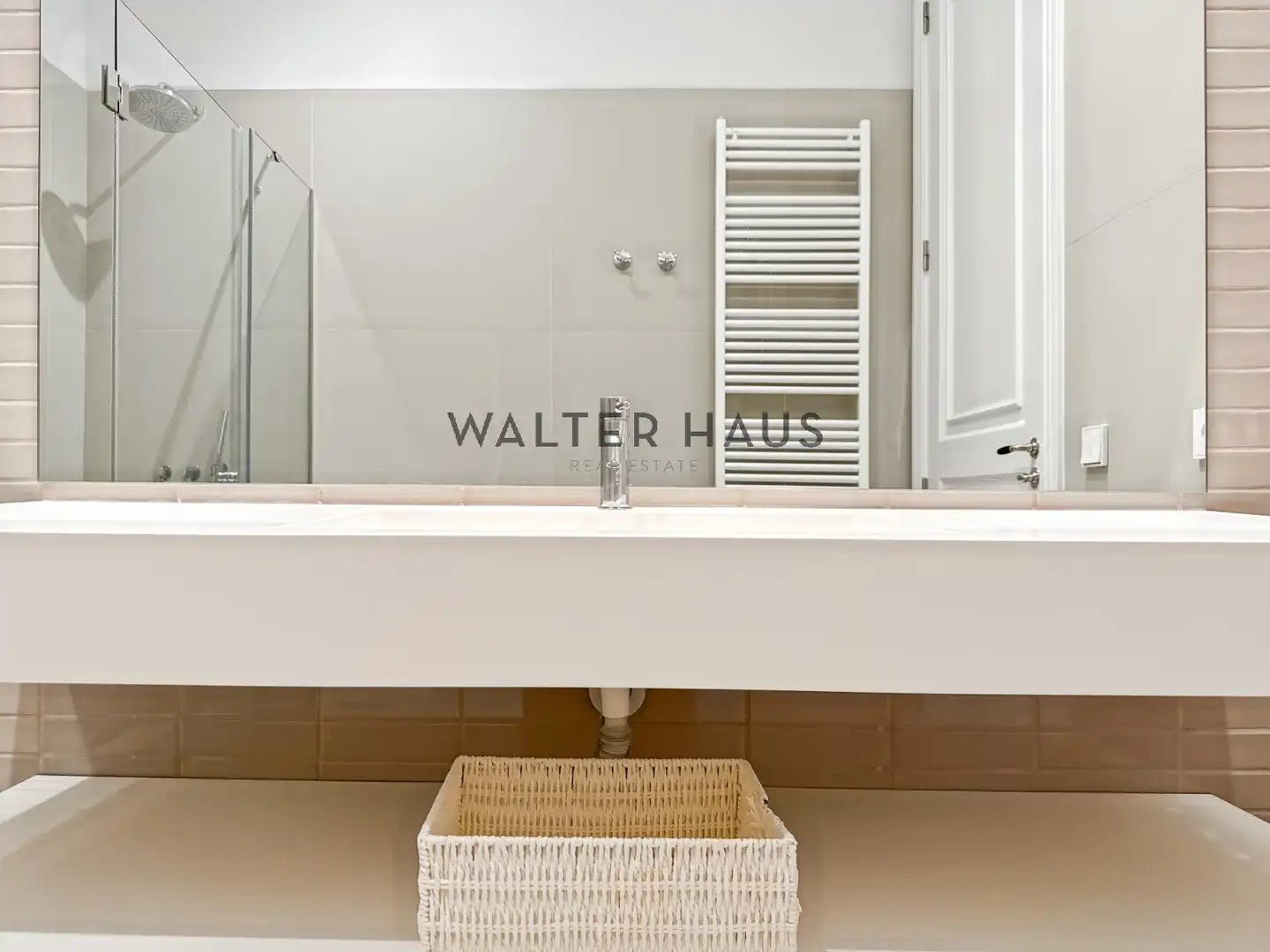 Wohnung zur Miete in Carrer de Girona, Dreta de l'Eixample