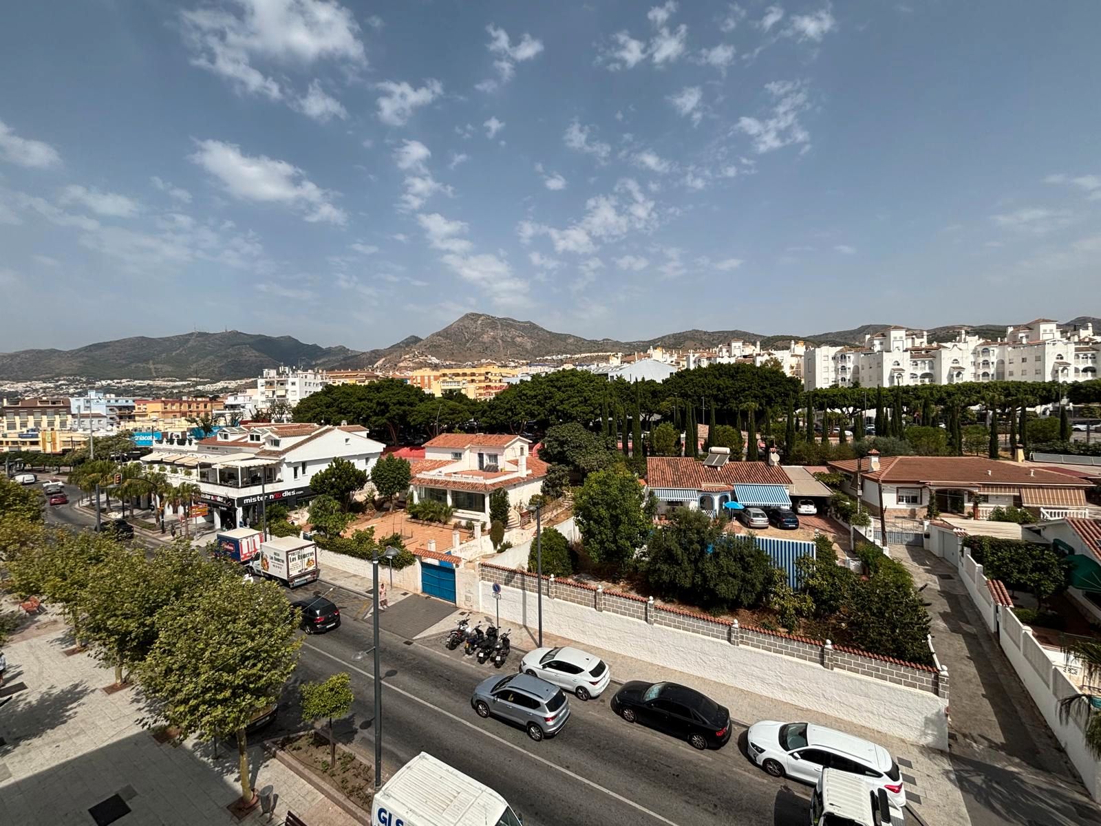 Vista exterior de Pis en venda en Benalmádena amb Terrassa, Traster i Moblat