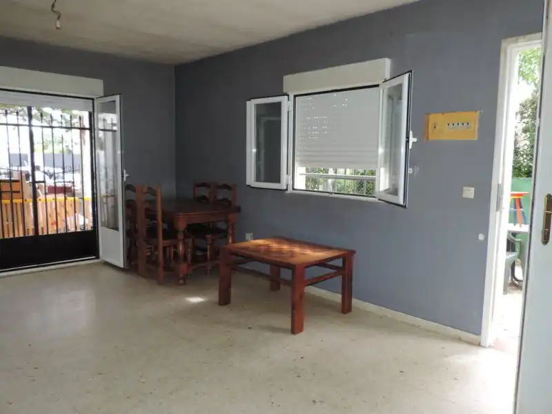 Esszimmer von Einfamilien-Reihenhaus zum Verkauf in Trijueque mit Heizung und Terrasse