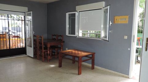 Foto 2 von Einfamilien-Reihenhaus zum Verkauf in Calle Abedul, -1, Trijueque, Guadalajara