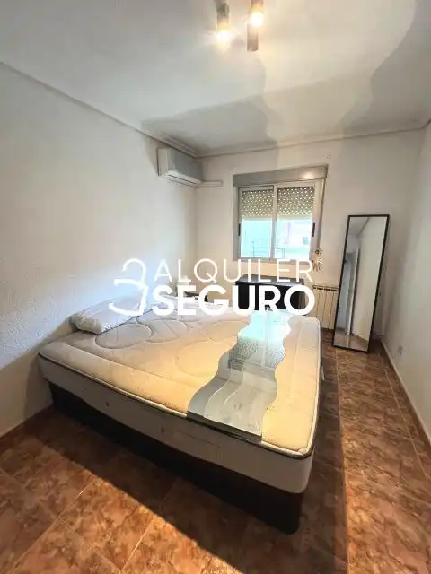 Habitación de Piso de alquiler en Madrid con Aire acondicionado, Calefacción y Terraza
