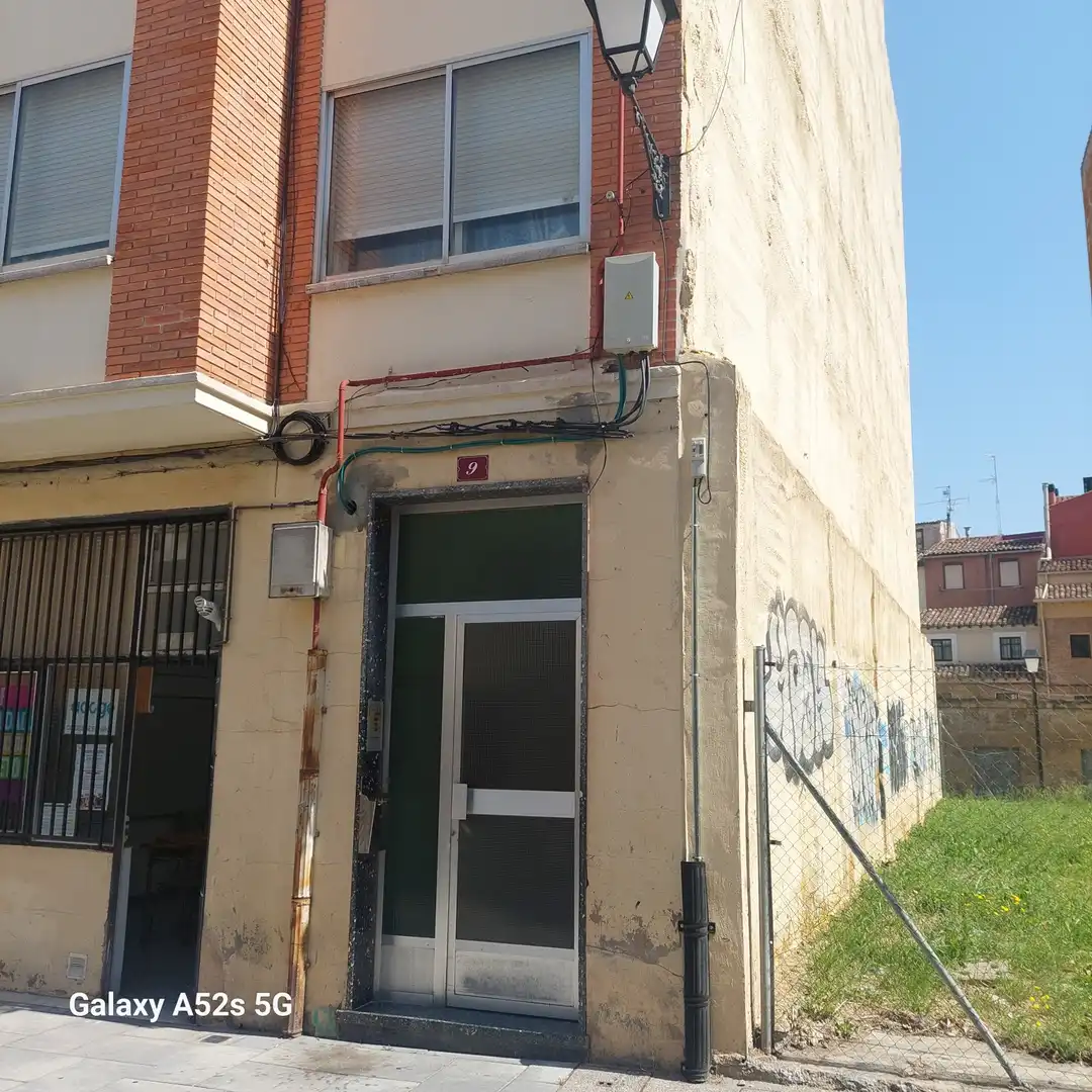 Exterior view of Flat for sale in  Logroño  with Parquet flooring