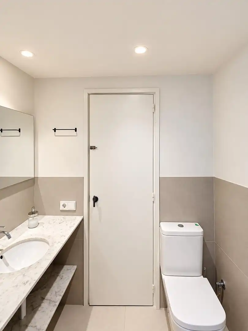 Baño de Apartamento en venta en Palafrugell con Calefacción, Jardín privado y Amueblado