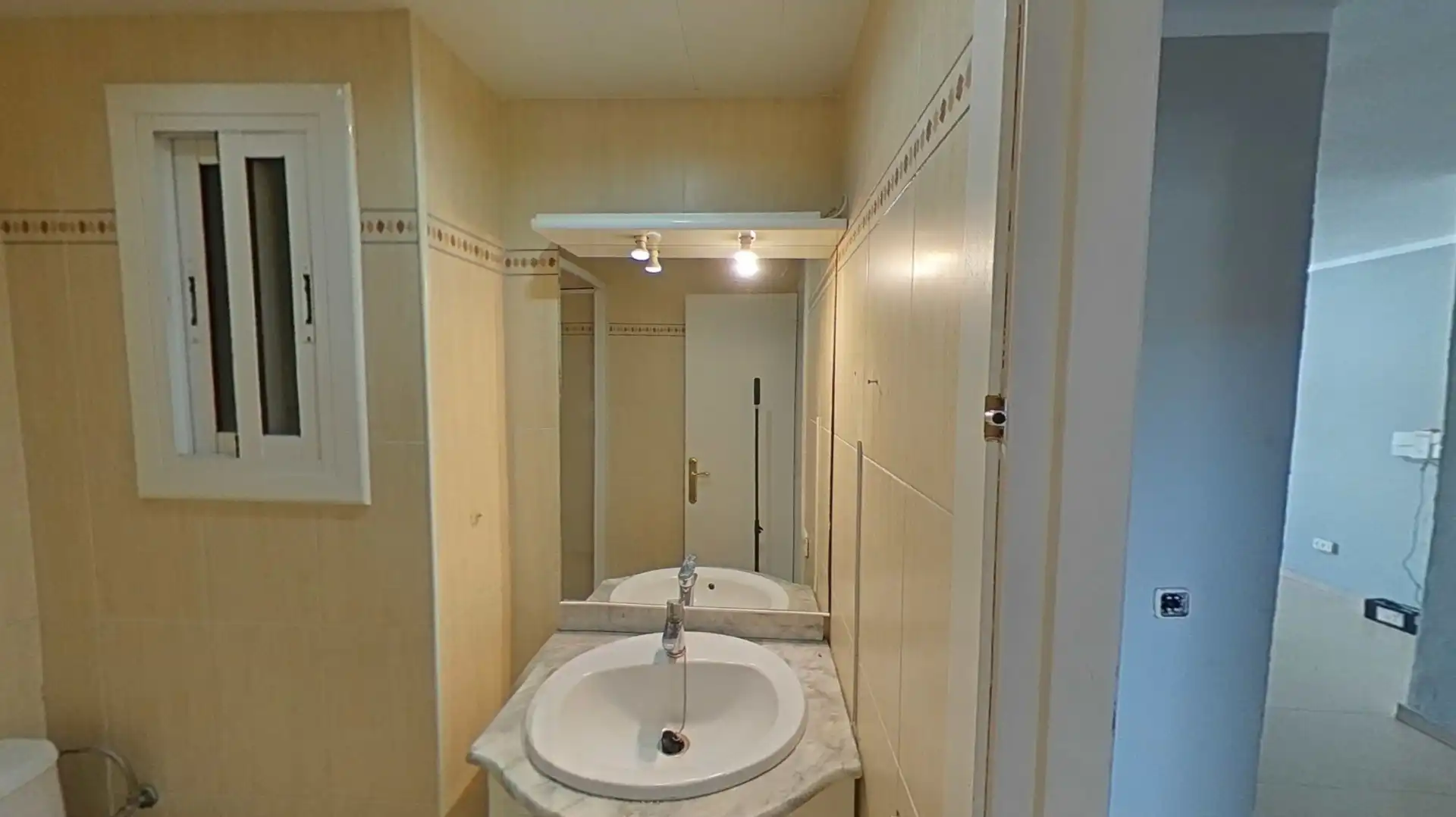 Piso en venta en Carrer de Bernat Martorell, El Besós i el Maresme