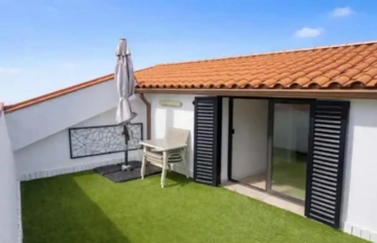 Terrasse von Dachboden zum Verkauf in Calella mit Heizung, Parkett und Terrasse