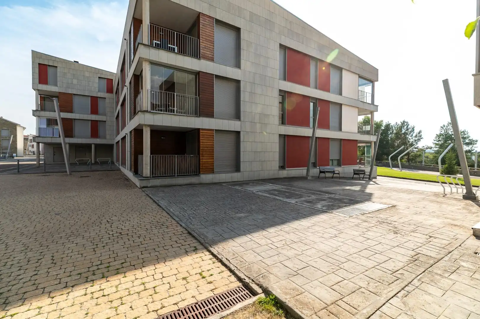 Vista exterior de Pis en venda en Sabiñánigo amb Calefacció, Terrassa i Traster