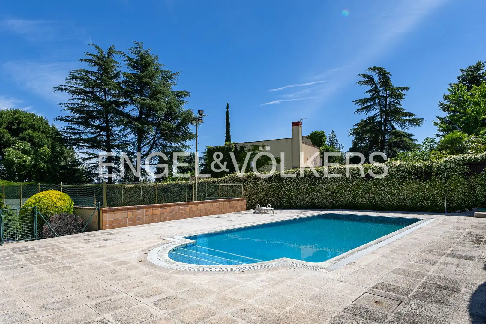 Piscina de Casa o xalet en venda en La Moraleja amb Aire condicionat, Calefacció i Jardí privat