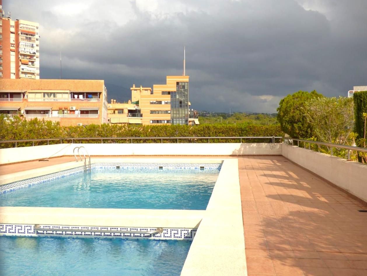 Piscina de Pis en venda en Benidorm amb Terrassa i Piscina comunitària