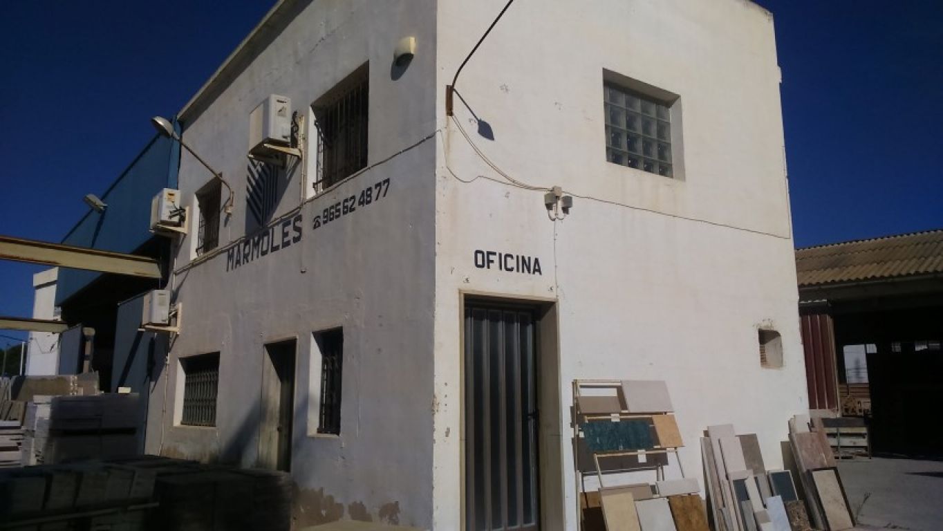 Exterior view of House or chalet for sale in Badajoz Capital  with Private garden, Terrace and Storage room